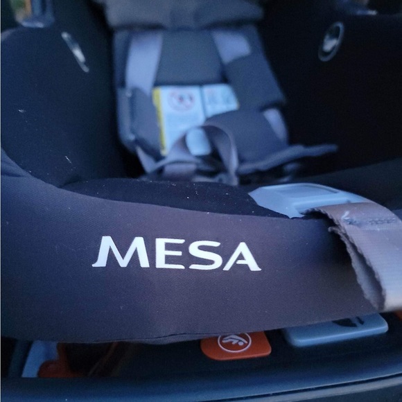 Uppababy Mesa Infant Car Seat - Picture 5 of 7